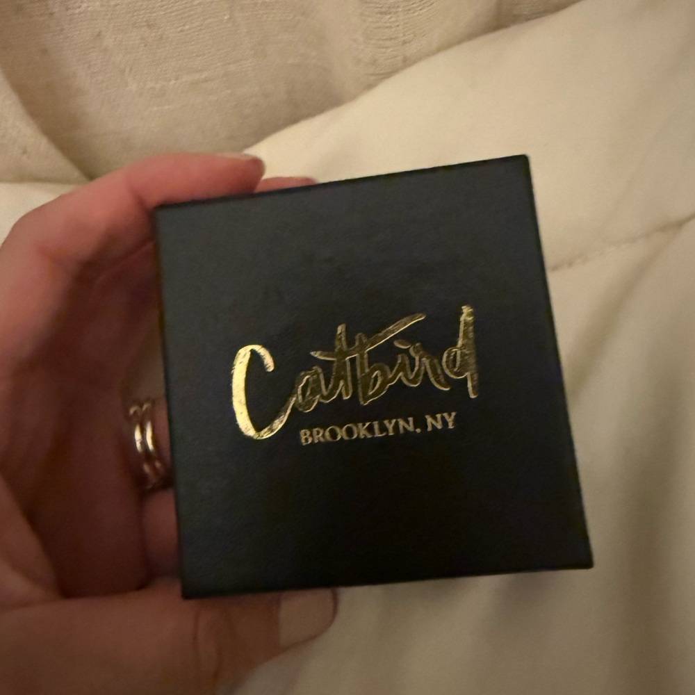 Classic silver dollhouse locket “L” engravement by Catbird - Picture 5 of 5